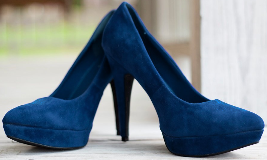 blue_velvet_heels.png