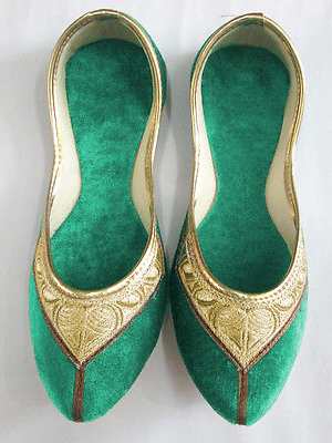 green_slippers.png